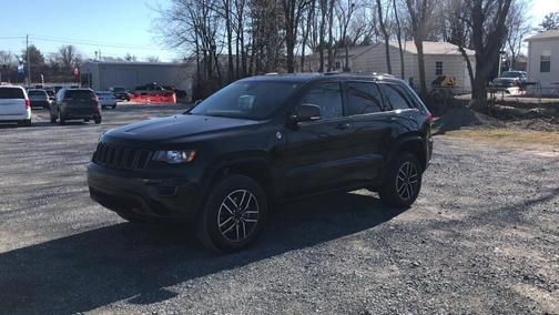 Photo 5 of 24 of 2020 Jeep Grand Cherokee Trailhawk