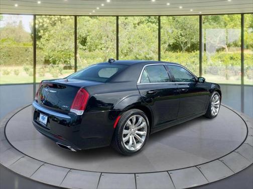 2020 Chrysler 300 Touring L