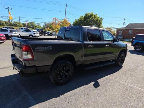 2025 RAM 1500 Big Horn Crew Cab 4x4 64' Box