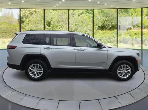 2023 Jeep Grand Cherokee L Laredo 4x4