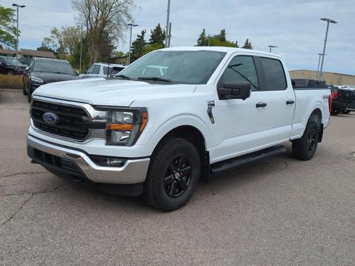 Oxford White 2023 Ford F-150 XLT