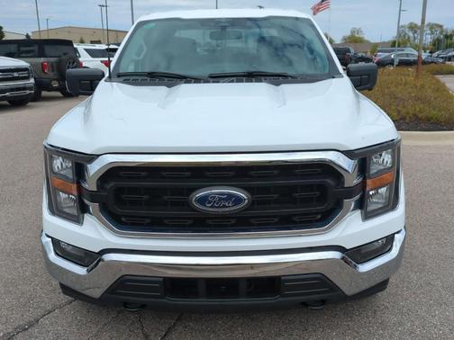 Oxford White 2023 Ford F-150 XLT