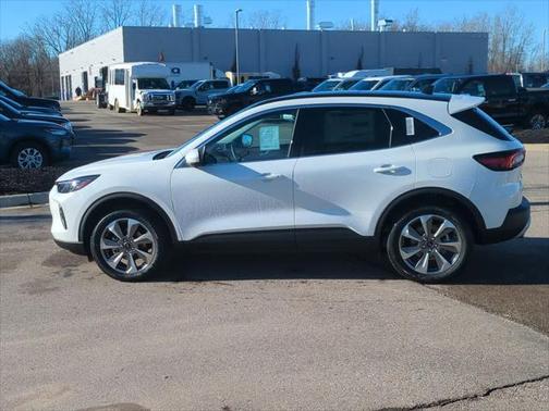 2025 Ford Escape Platinum