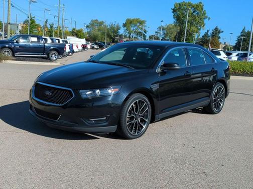2017 Ford Taurus SHO