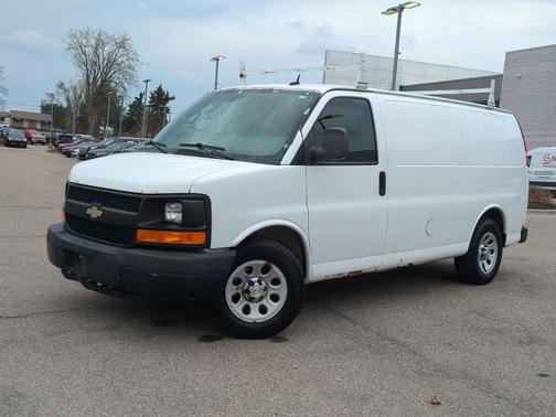 Summit White 2013 Chevrolet Express 1500 Work Van