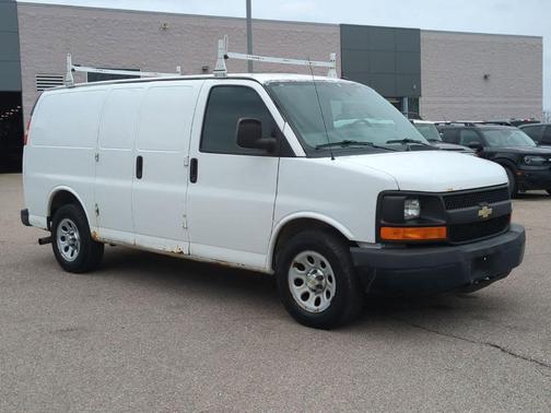 Summit White 2013 Chevrolet Express 1500 Work Van