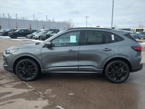 2025 Ford Escape ST-Line Elite