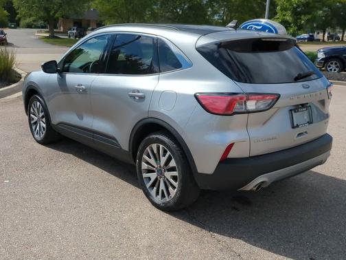 2022 Ford Escape Titanium
