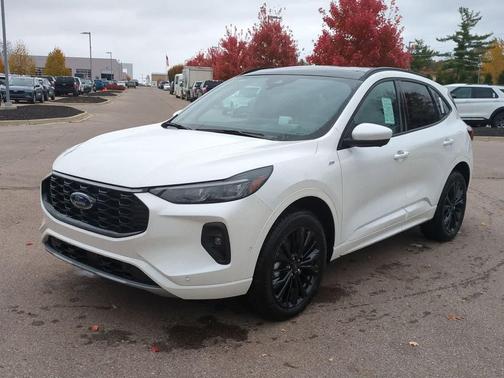 2024 Ford Escape ST-Line Elite