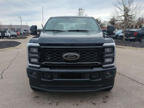 2025 Ford F-350 Lariat Super Duty