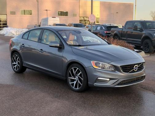 2017 Volvo S60 T5 Dynamic