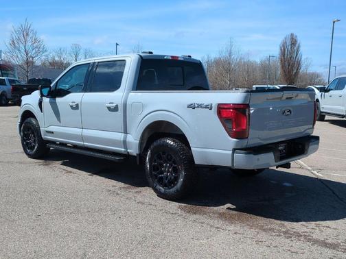 Avalanche 2026 Ford F-150 XLT