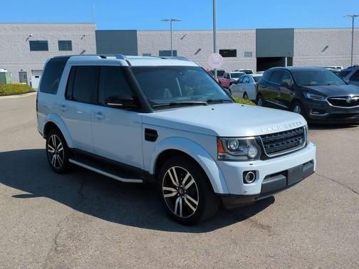 2016 Land Rover LR4 HSE LUX