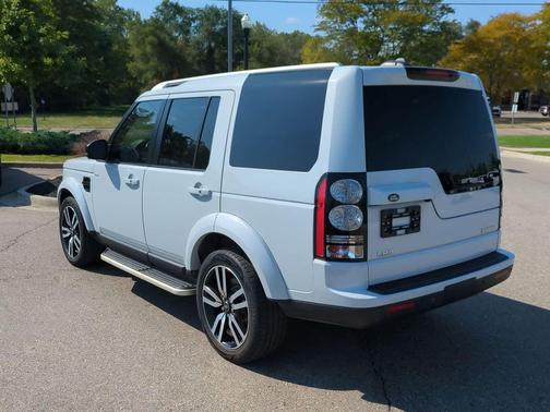 2016 Land Rover LR4 HSE LUX