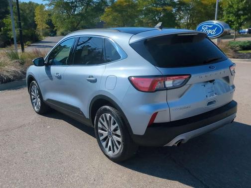 2022 Ford Escape Titanium