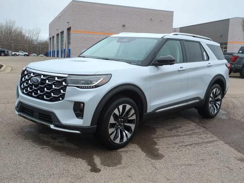 Space White Metallic 2026 Ford Explorer Platinum