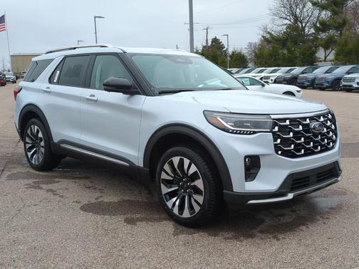 Space White Metallic 2026 Ford Explorer Platinum