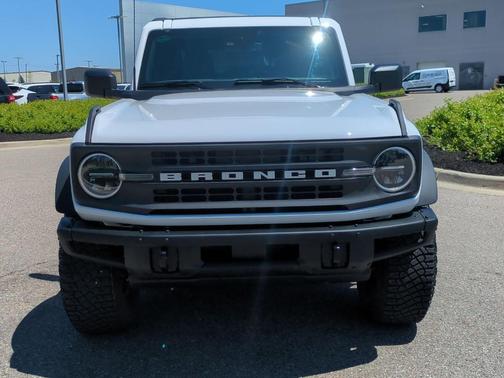 Oxford White 2023 Ford Bronco Black Diamond