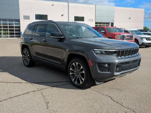 2022 Jeep Grand Cherokee Overland
