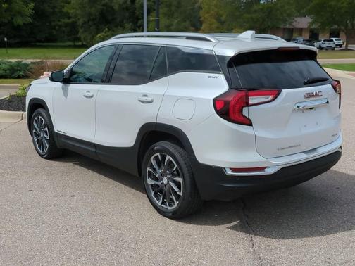 2022 GMC Terrain SLT
