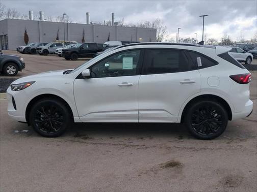 2025 Ford Escape ST-Line Elite