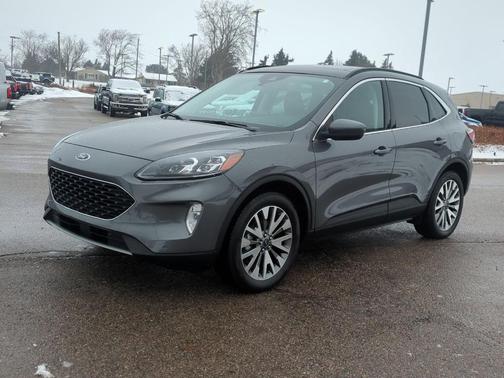 2022 Ford Escape Titanium