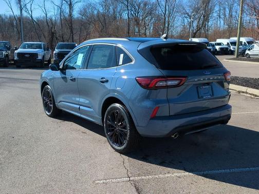 2025 Ford Escape ST-Line Elite