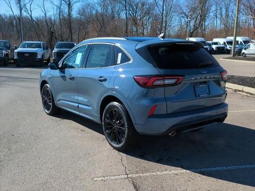 2025 Ford Escape ST-Line Elite
