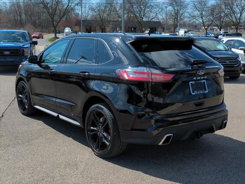 2022 Ford Edge ST