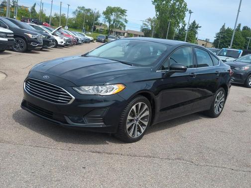 2020 Ford Fusion SE