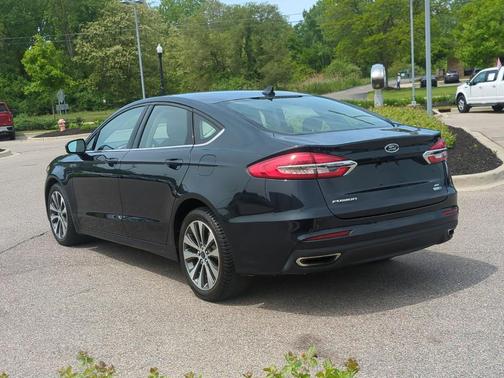 2020 Ford Fusion SE