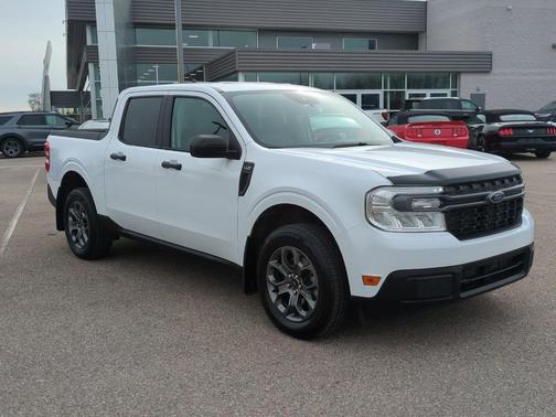 Oxford White 2022 Ford Maverick XLT