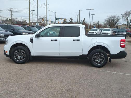 Oxford White 2022 Ford Maverick XLT