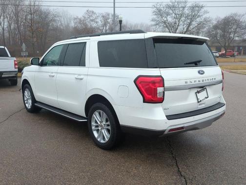 2022 Ford Expedition Max XLT
