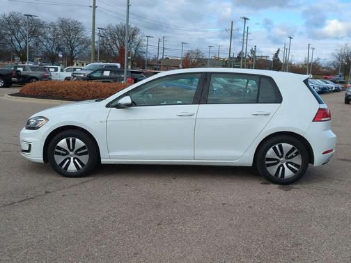 2017 Volkswagen e-Golf SEL Premium