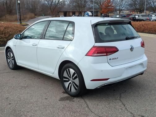 2017 Volkswagen e-Golf SEL Premium