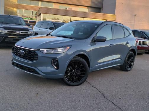 2023 Ford Escape ST-Line Elite
