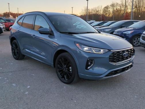 2023 Ford Escape ST-Line Elite