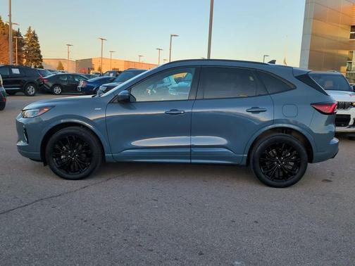 2023 Ford Escape ST-Line Elite