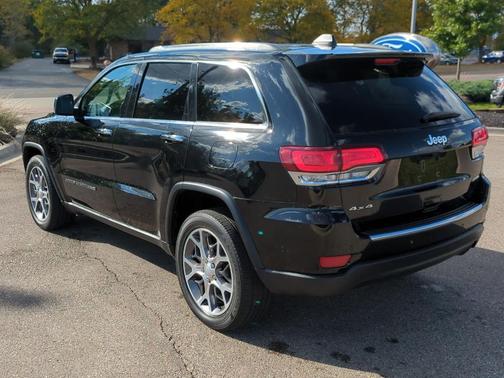 2022 Jeep Grand Cherokee WK Limited