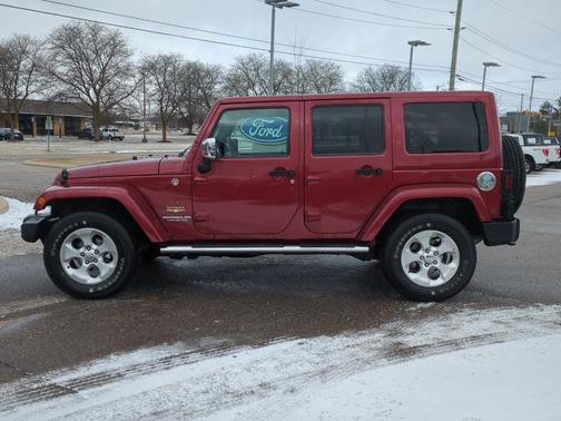 2013 Jeep Wrangler Unlimited Sahara