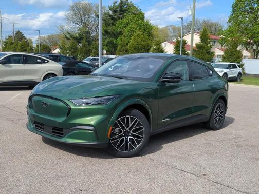 Eruption Green Metallic 2026 Ford Mustang Mach-E Premium