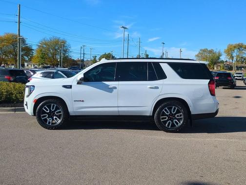2023 GMC Yukon AT4