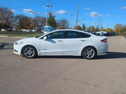 2016 Ford Fusion Hybrid Titanium