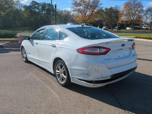 2016 Ford Fusion Hybrid Titanium