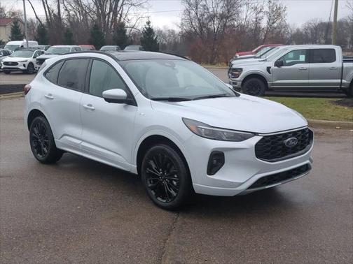 2025 Ford Escape ST-Line Elite