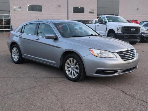 2013 Chrysler 200 Touring