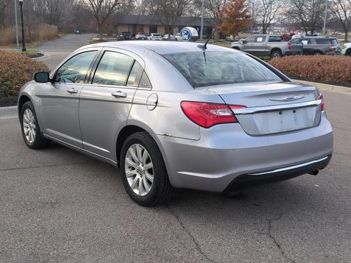 2013 Chrysler 200 Touring