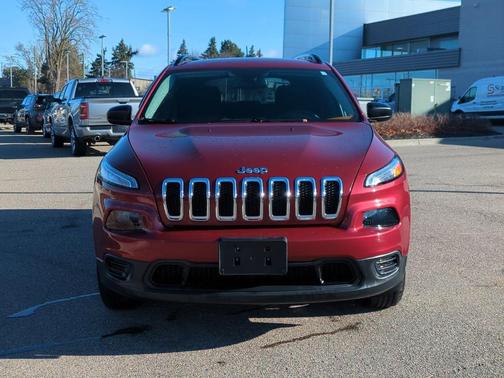 2016 Jeep Cherokee Sport