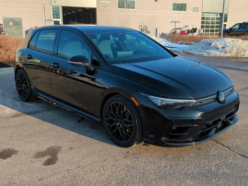 2025 Volkswagen Golf R 2.0T Black Edition